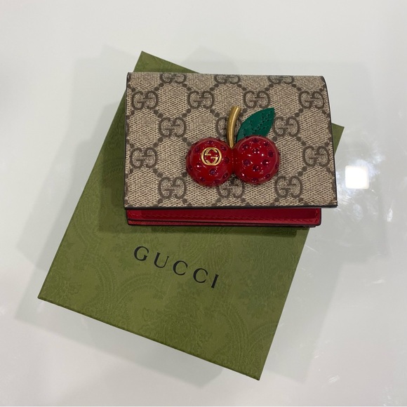 Gucci GG Supreme Monogram Cherry Embellished Card Case Wallet - Picture 16 of 16
